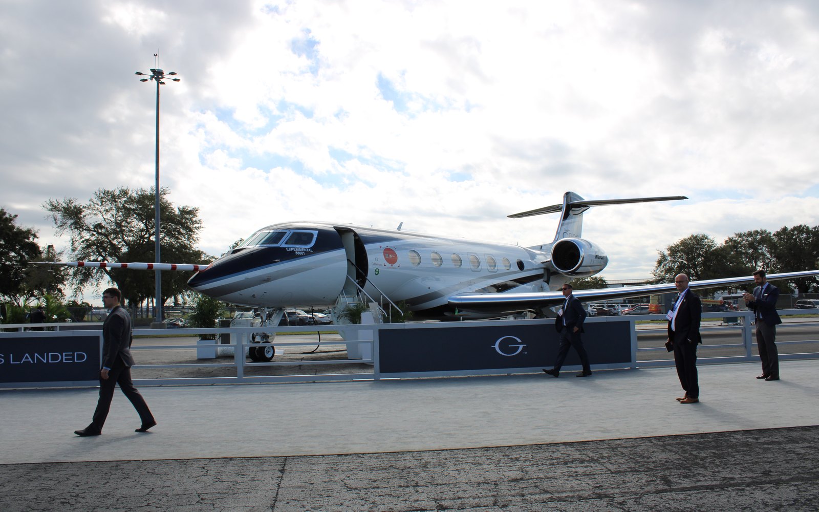 Gulfstream G800 test aircraft N800G at NBAA-BACE 2022 in Orlando