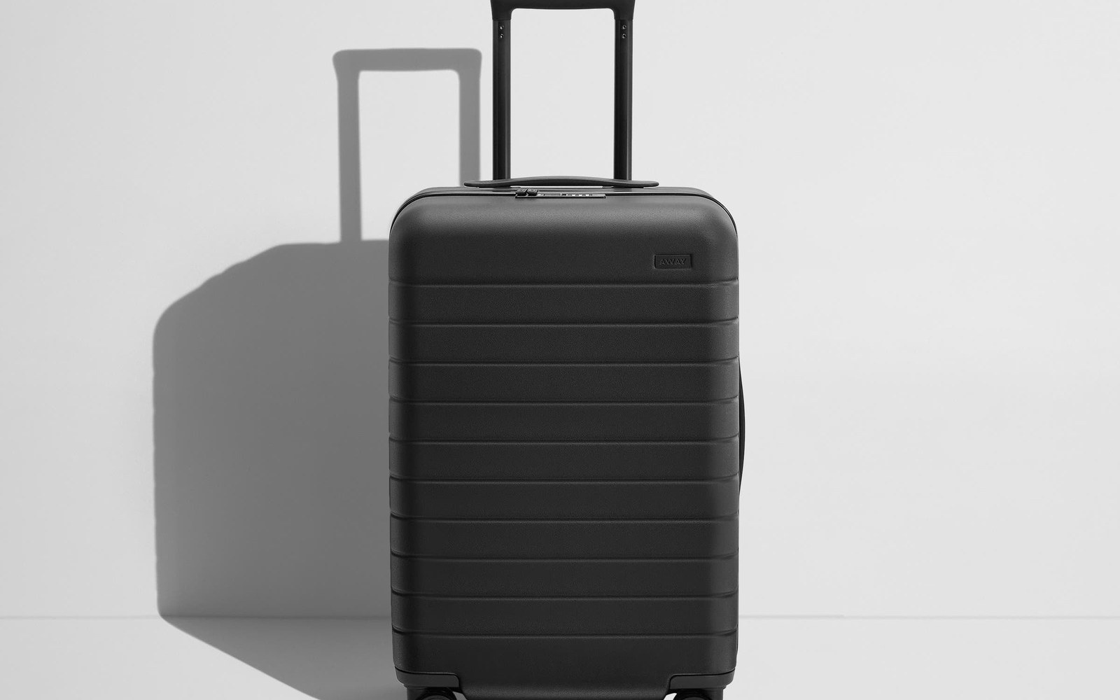 Away The Bigger Carry-On Flex in Jet Black